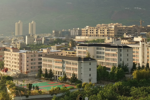 星空·综合体育数码DCN助力汉源职业高级中学校园网“智行+光”升级